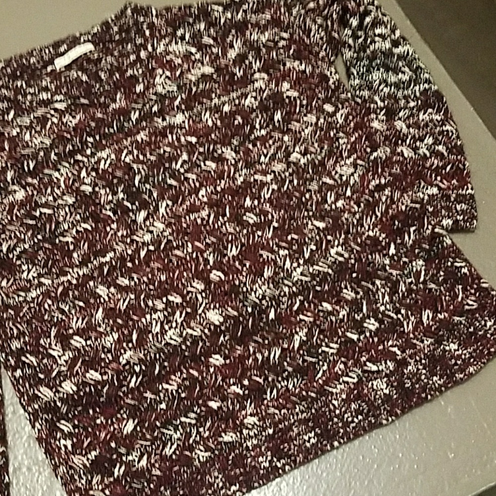 Sweater - Picture 4 of 4